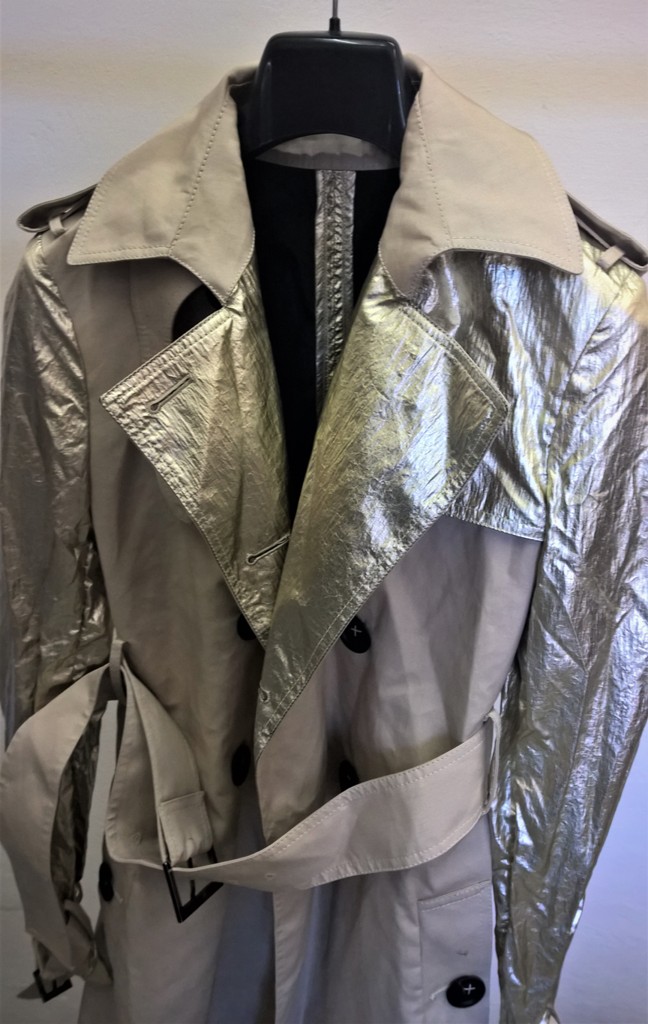 Canvas trench with laminated silver foil effect